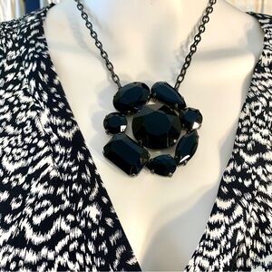 Vintage Black glass flower pendant necklace